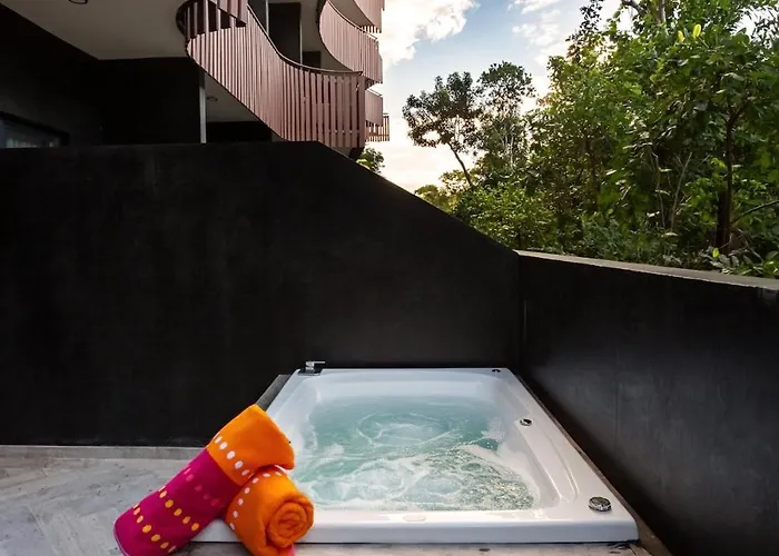 Deluxe 1 Bdr Cool Jacuzzi Close To Apartment *