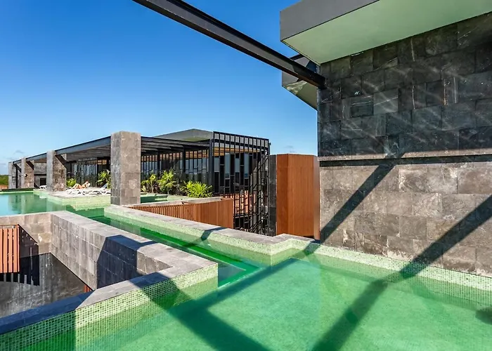 Apartment Deluxe 1 Bdr Cool Jacuzzi Close To